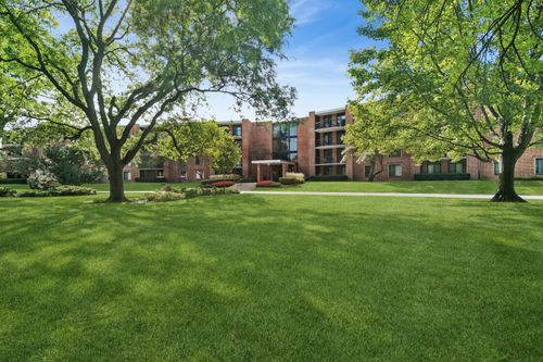 213-b-1605 E Central Rd, Arlington Heights, IL, 60005-3337 | Card Image