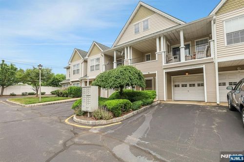 l094-6 Collura Ln, Clifton, NJ, 07012-1659 | Card Image