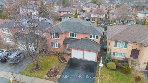 98 Devondale St, Courtice, ON, L1E2A1 | Card Image
