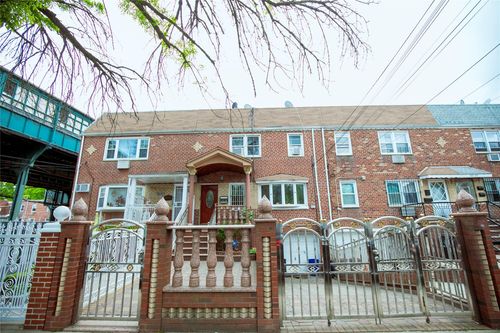 10124 78th St, Ozone Park, NY, 11416-1907 | Card Image
