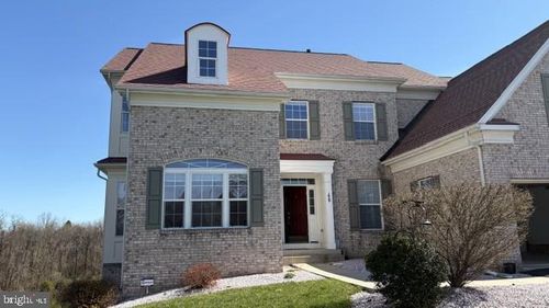 48 Field Crest Ct, SHEPHERDSTOWN, WV, 25443-5701 | Card Image