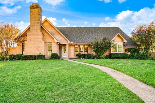 420 39th St Se, Paris, TX, 75462-6610 | Card Image