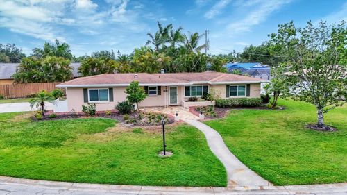 3072 Meyer Dr, SARASOTA, FL, 34239-6634 | Card Image