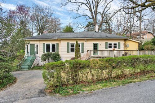 409 Signal Mountain Blvd, Signal Mountain, TN, 37377 | Card Image