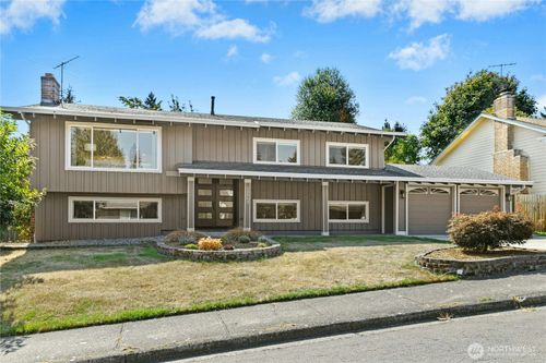 12563 Se 71st St, Newcastle, WA, 98056-1327 | Card Image