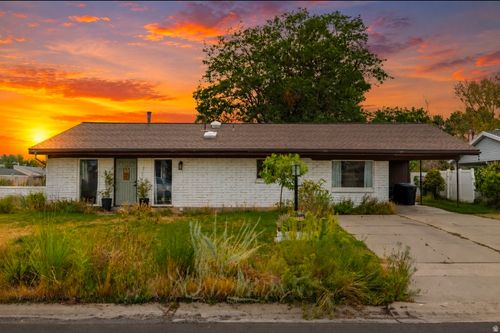 10368 S Crocus St, Sandy, UT, 84094-4557 | Card Image