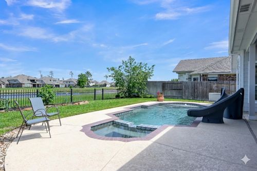 2885 Woodland Glen Ln, Conroe, TX, 77385-8012 | Card Image