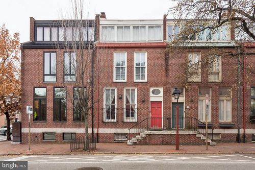 500 Pine St, PHILADELPHIA, PA, 19106-4111 | Card Image