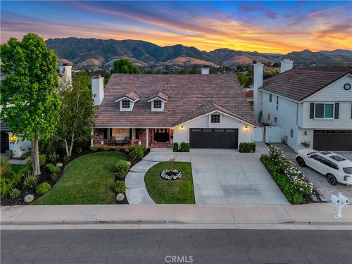 5879 Ridgebrook Dr, Agoura Hills, CA, 91301-4622 | Card Image