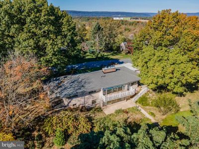 2875 Sunset Drive, House other with 4 bedrooms, 2 bathrooms and null parking in CAMP HILL PA | Image 3