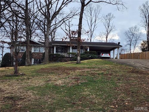 2001 Woodhaven Road, Poplar Bluff, MO, 63901 | Card Image