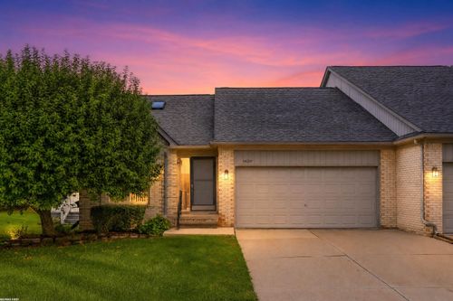 46201 Bentley Cir W, Macomb, MI, 48044-3923 | Card Image