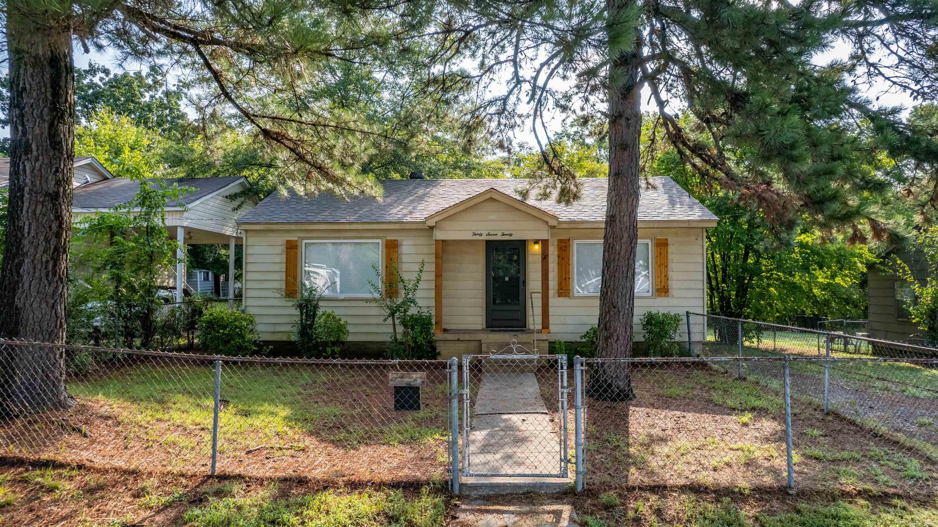 Willow St, North Little Rock, AR 72118