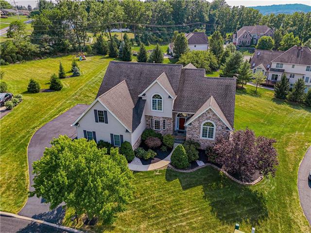 Karra Ct, Center Valley, PA 18034