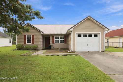 1305 Navarro Loop, Jacksonville, NC, 28540-3374 | Card Image