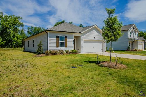 123 Oconee Trl, Perry, GA, 31069-9895 | Card Image