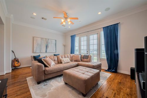 1117 Wagner St, Houston, TX, 77007-5927 | Card Image