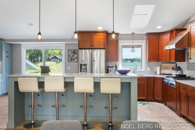 31-web-or-mls-16093-harbor-point-dr | Image 11