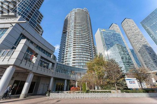 911-8 York St, Toronto, ON, M5J2Y2 | Card Image