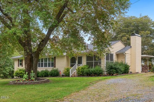 829 Nc Highway 62 E, Pleasant Garden, NC, 27313-9722 | Card Image