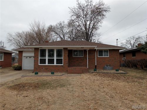 637 Grove Ave, Wood River, IL, 62095-1617 | Card Image