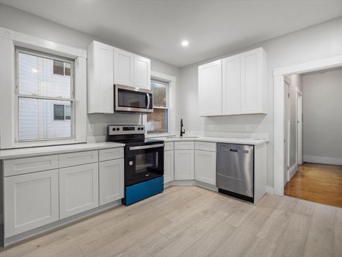 149 Mountain Ave, Revere, MA, 02151-2900 | Card Image