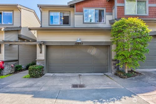 c4-12203 Ne 103rd Ln, Kirkland, WA, 98033-8845 | Card Image