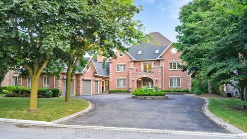 33 Oatlands Cres, Richmond Hill, ON, L4C9P1 | Card Image