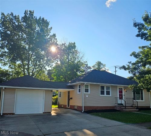 14 Thames Ave, Bedford, OH, 44146-2026 | Card Image