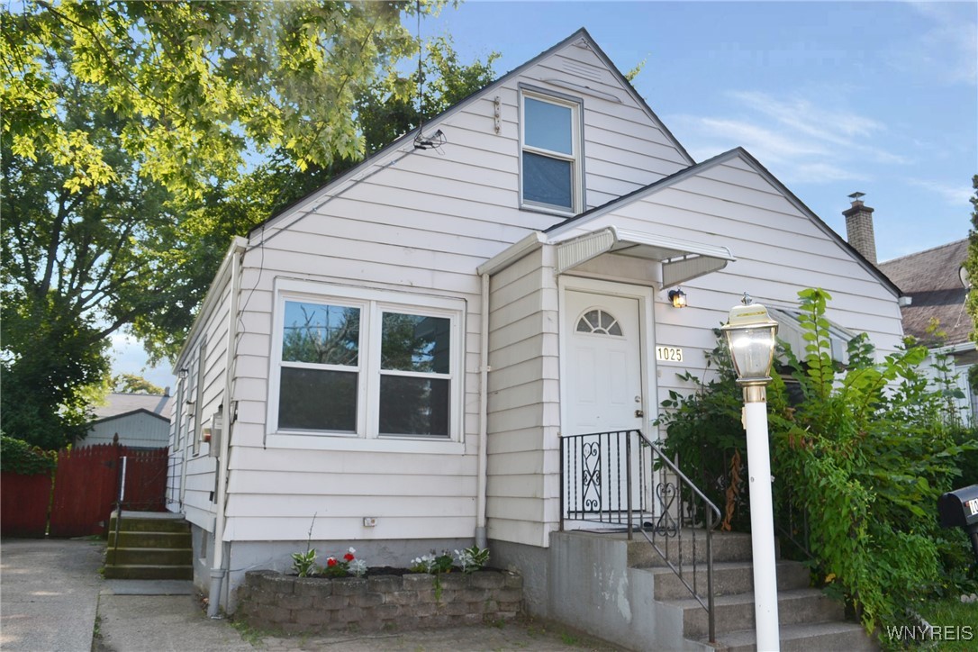 90th St, Niagara Falls, NY 14304