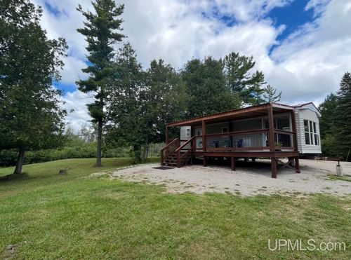 10645 N Main St Road, Rapid River, MI, 49878 | Card Image