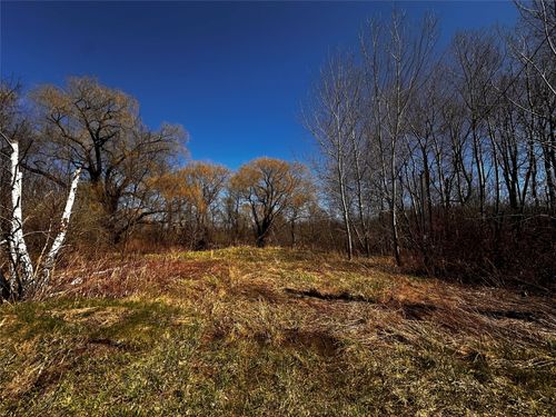 8401 Williams Rd, North East, PA, 16428-4887 | Card Image