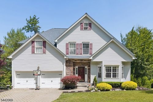 16 Bowers Dr, Hackettstown, NJ, 07840-4851 | Card Image
