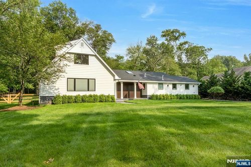 14 Rambling Brook Rd, Upper Saddle River, NJ, 07458-1128 | Card Image