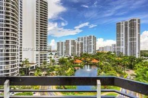 905-19195 Mystic Pointe Dr, Aventura, FL, 33180-4502 | Card Image