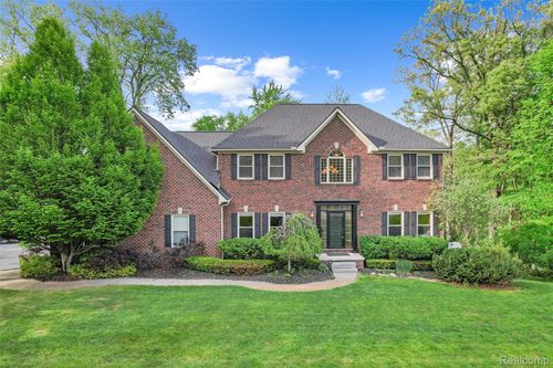 10099 Fernbrooke Drive, Green Oak Township, MI, 48116 | Card Image