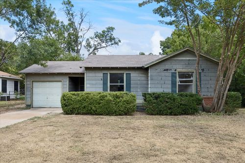 810 Cordell St, Denton, TX, 76201-2670 | Card Image