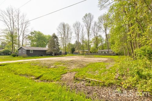 605 46th Avenue, Menominee, MI, 49858 | Card Image