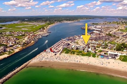 236 Sand Hill Cove Rd, Narragansett, RI, 02882-5631 | Card Image