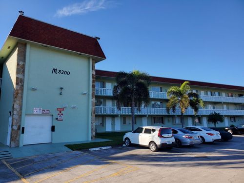 apt-318-3300 Springdale Blvd, Palm Springs, FL, 33461-1111 | Card Image