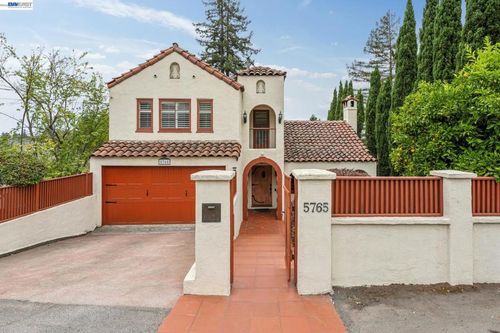 5765 Colton Blvd, Oakland, CA, 94611-2253 | Card Image