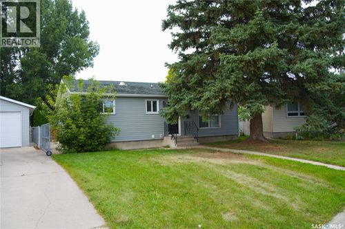 90 Dominion Cres, Saskatoon, SK, S7L4N7 | Card Image