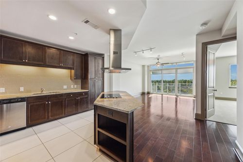 apt-818-9870 Gaylord Dr, Houston, TX, 77024-2670 | Card Image