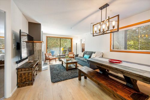 204-4821 Spearhead Dr, Whistler, BC, V8E1E8 | Card Image