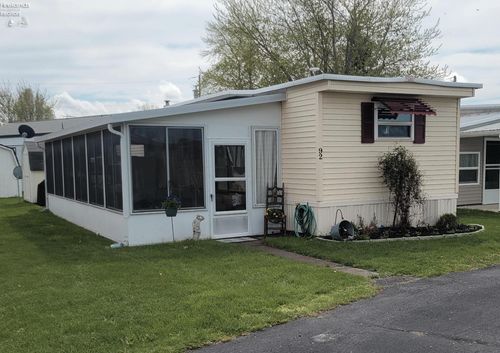 92-999 N Buck Rd, Marblehead, OH, 43440-9552 | Card Image