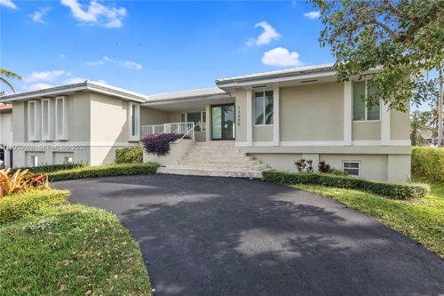 13005 Zambrana St, Coral Gables, FL, 33156-6439 | Card Image
