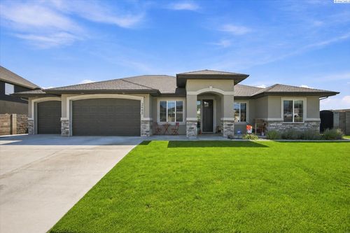 2480 Maggio Loop, Richland, WA, 99352 | Card Image