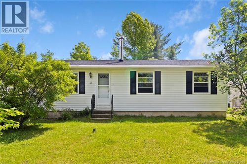 46 Bates St, Fredericton, NB, E3A5B8 | Card Image
