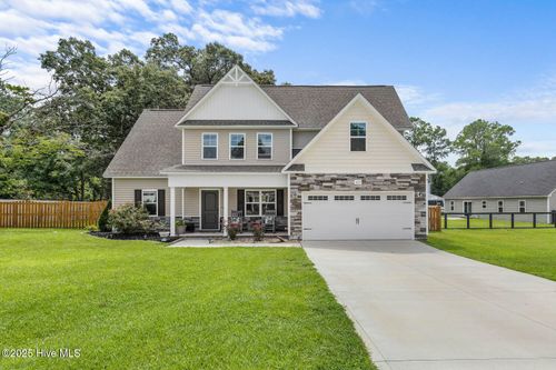 205 Westfield Dr, Richlands, NC, 28574-8009 | Card Image