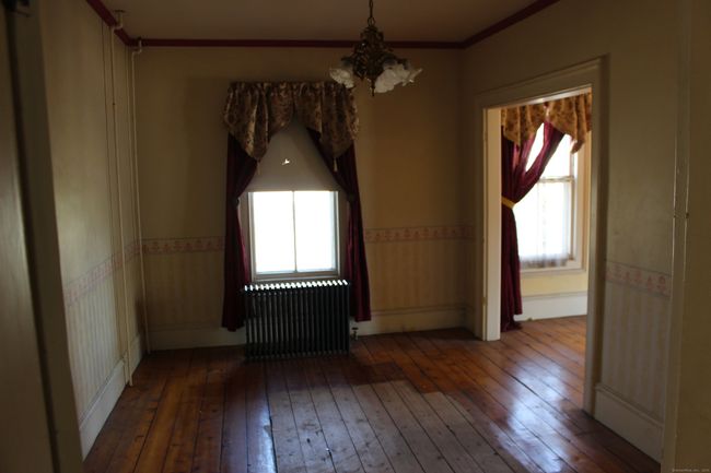 107 Whiting St, Home with 0 bedrooms, 2 bathrooms and null parking in Plainville CT | Image 13